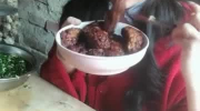 小姐姐做能吃的东西图片,小姐姐的创意美食大盘点
