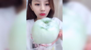 快手最火的小姐姐吃东西,小姐姐们的美味诱惑