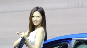 保持微笑的小姐姐壁纸,壁纸中的温暖小姐姐